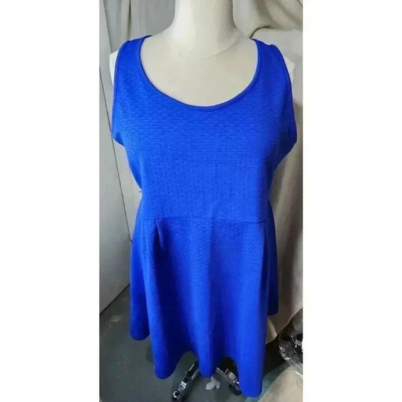 Lane Bryant Dresses & Skirts - NWT Lane Bryant Blue Textured Dress, Plus Size 22